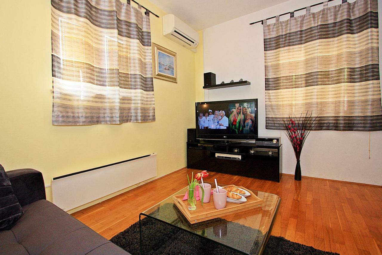 Sweet Apartment Marijana Supetar Eksteriør bilde